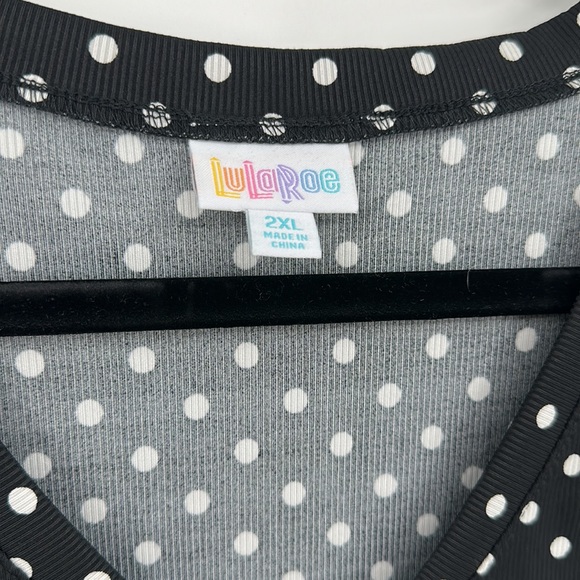 Lularoe Polka Dot Short Sleeve Shirt Size 2XL - Picture 5 of 7